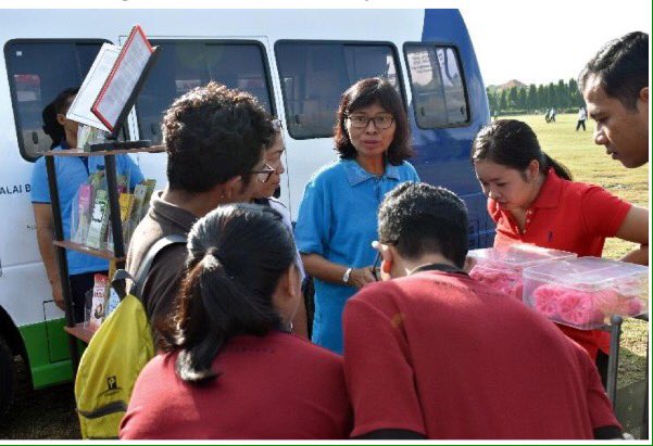 BPOMDenpasar's tweet photo. BPOM hadir di tengah masyarakat yg berolah raga di Lapangan Puputan Margarana https://t.co/hZWhBAXj2e @BPOM_RI @WidoEndang #RENBPOM2016 https://t.co/x4bfQ0agCF