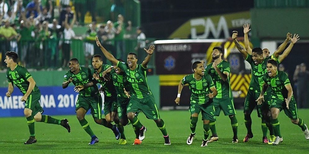 Bolanet's tweet photo. [Video] https://t.co/YDHrTHVdJI - Ya Tuhan, Inilah Kebahagiaan Terakhir Chapecoense https://t.co/Btxtyl4LFr