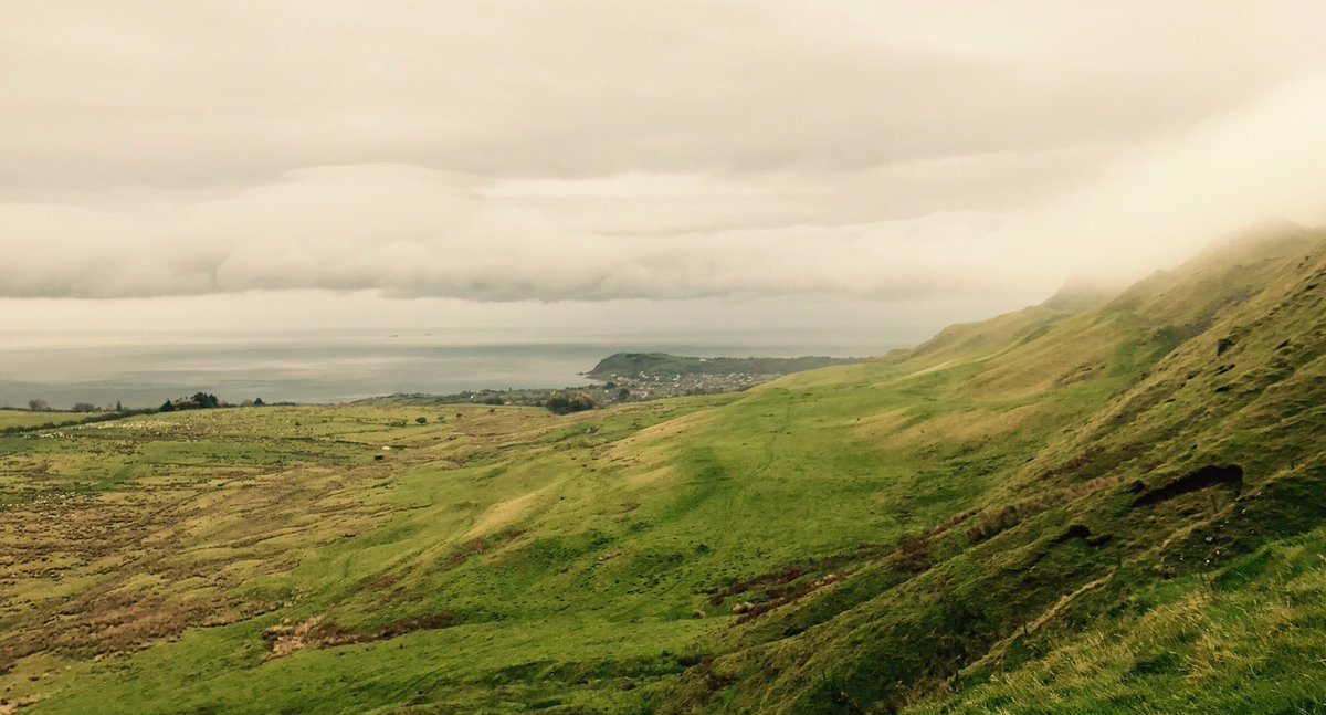 triwhitebear's tweet photo. @triwhitebear cycle route #findyourlimits on the Northern Irish coast https://t.co/NH7LalcL2T