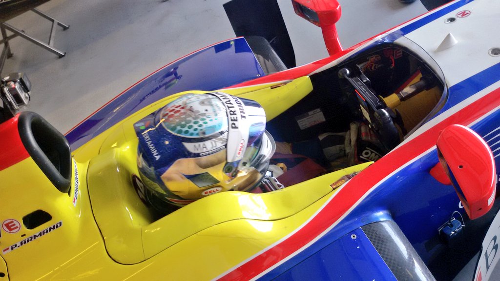 trident_team's tweet photo. #GP2 #AbuDhabiTest Morning session is on and @ppa_official behind the wheel 💪 https://t.co/AStUkUlqJo