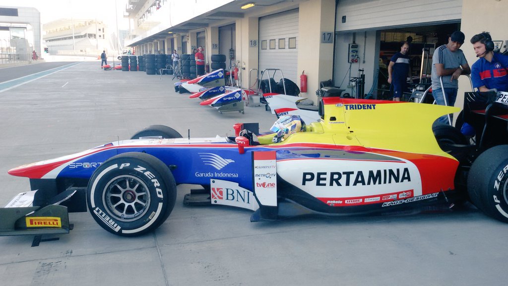 trident_team's tweet photo. #GP2 #AbuDhabiTest Morning session is on and @ppa_official behind the wheel 💪 https://t.co/AStUkUlqJo