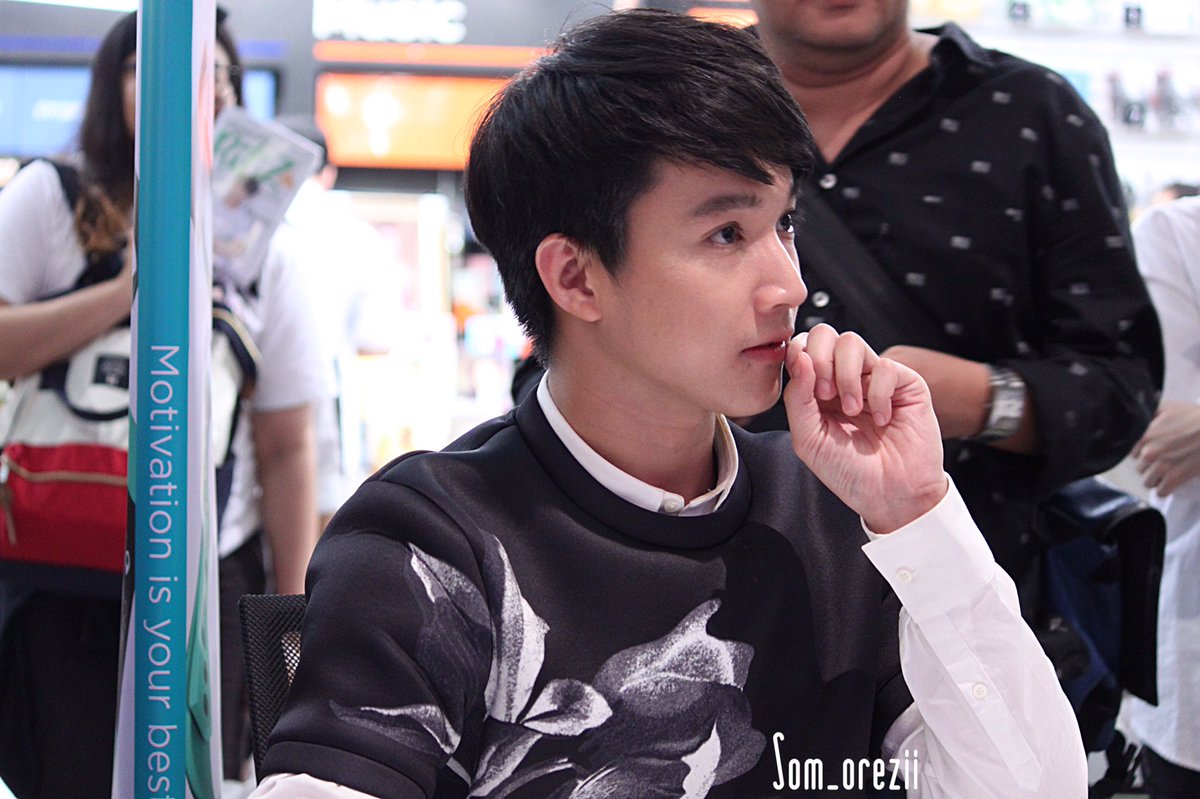 Som_Orezii's tweet photo. รูป @Ritz_TS6 งานเปิดตัวหนังสือ ทำทุกอย่างให้สุด Ritz ณ ร้านหนังสือ26/11/59 #ทําทุกอย่างให้สุดRitz https://t.co/BYOQXXAzND https://t.co/6fHV9NG532
