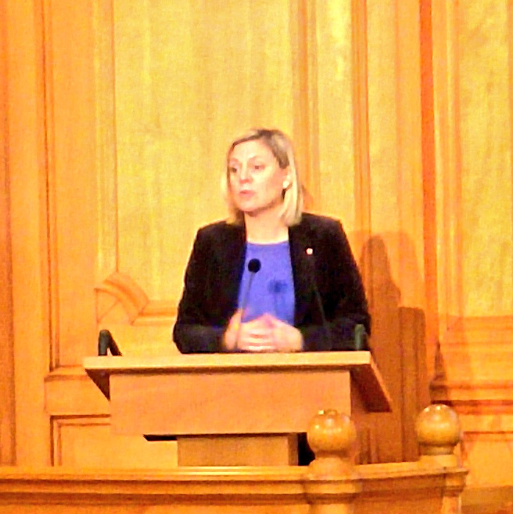 Nu Magdalena A om att angripa strukturerna för att få jämst företagande. Helt överrens, så när får vi individual. f-förs t ex? #womengage
