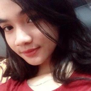 Come join me, or you'll be left behind #BIGOLIVE > Yuhuu.  web.live.bigo.sg/2105589687_878…