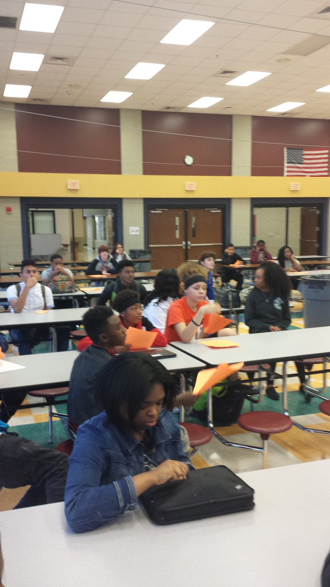 ProudtoPartner's tweet photo. Very rewarding day at Columbia High School! It pays to be at school! Attendance matters! 3 P's...Purpose, Process, Payoff! #PtP2016 https://t.co/GqAgM7pOJG