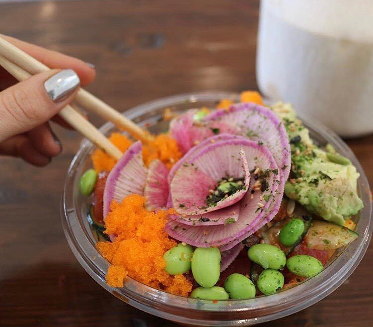 ThePokeShack_'s tweet photo. #poke @ #thepokeshack . A little taste of Hawaii here in LA. 🐟🌴 #poké #thePokeShack || 📷:@chelseagilson https://t.co/57XNhNkAkz