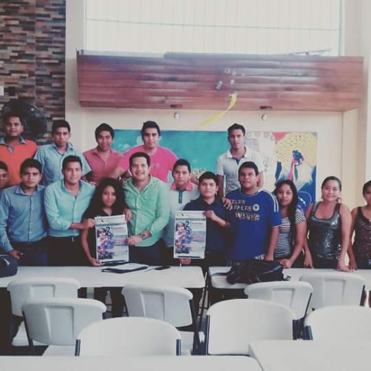 CyntiaRendon's tweet photo. Una actividad más #casasdeestudiantes organizando colecta de ropa, vamos al #4informe @JavSaldana UAGro https://t.co/DIAdRCGhgM