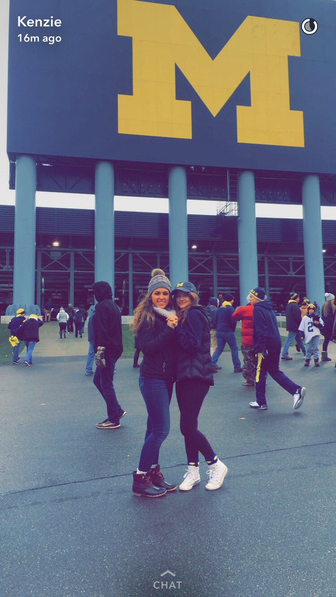 GEMorin37's tweet photo. HBD to my BB!! Finally 18, I so proud. @kenziekiing https://t.co/jubBh1bNsQ