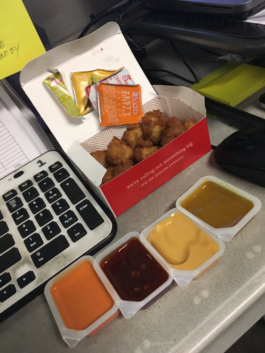JoelCupcake's tweet photo. A DAY IN MY LIFE #fatting https://t.co/LRcYyHLR7s