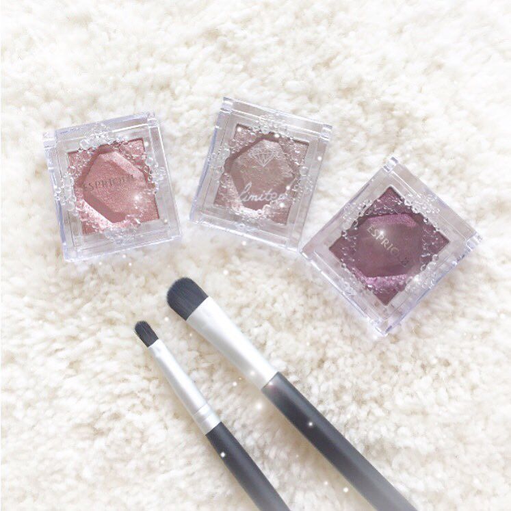peko___sweet's tweet photo. エスプリーク大人買いしてきました💕
*
#br308 #br310 #pu102
*
手の甲に散々タッチアップし、
茶色い手でレジへ。(笑)🙌
*
限定色もまだまだ残っていたので
… https://t.co/bXWeHbAPPB https://t.co/SsmcTXDGB4