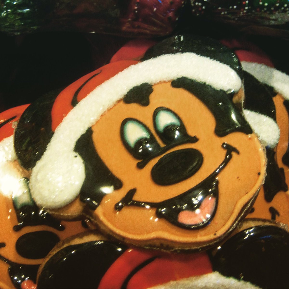 disneywiz's tweet photo. 🎄Jingle bells 🎄#mickeycookie https://t.co/ydgTmx7sYD