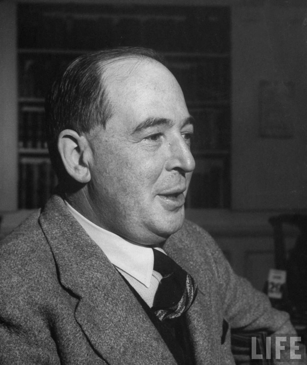 CSLewisDaily's tweet photo. Happy 118th Birthday C. S. Lewis. https://t.co/P0Wq3fNvGD