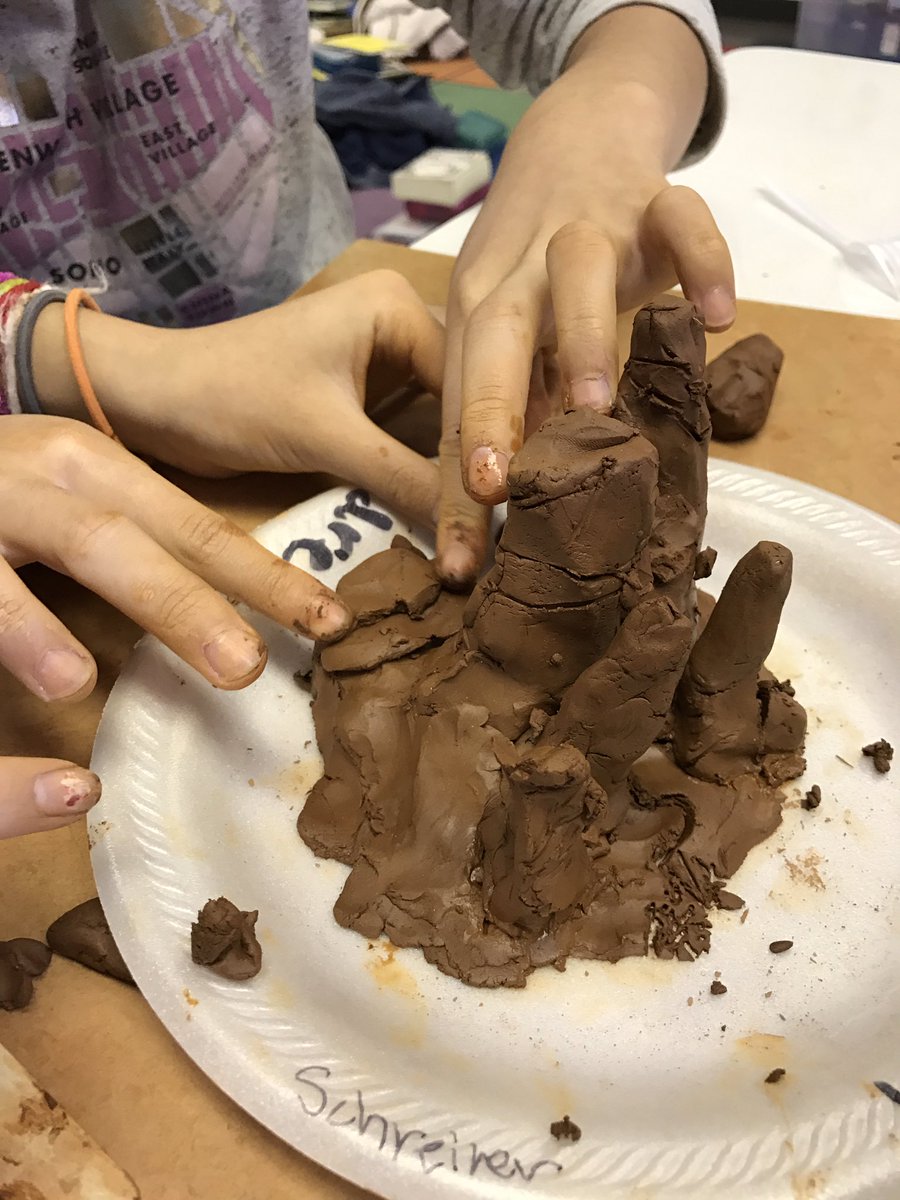 valeriehu6's tweet photo. Eroded landscape model close ups. #science #erosion #arted #ngssmodeling #lasdk8 https://t.co/f9SqUCo0qX