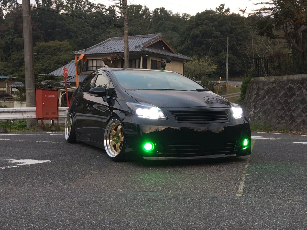 pri_workS1's tweet photo. #いい30の日 
#30プリウス https://t.co/u3W9fnRjEx