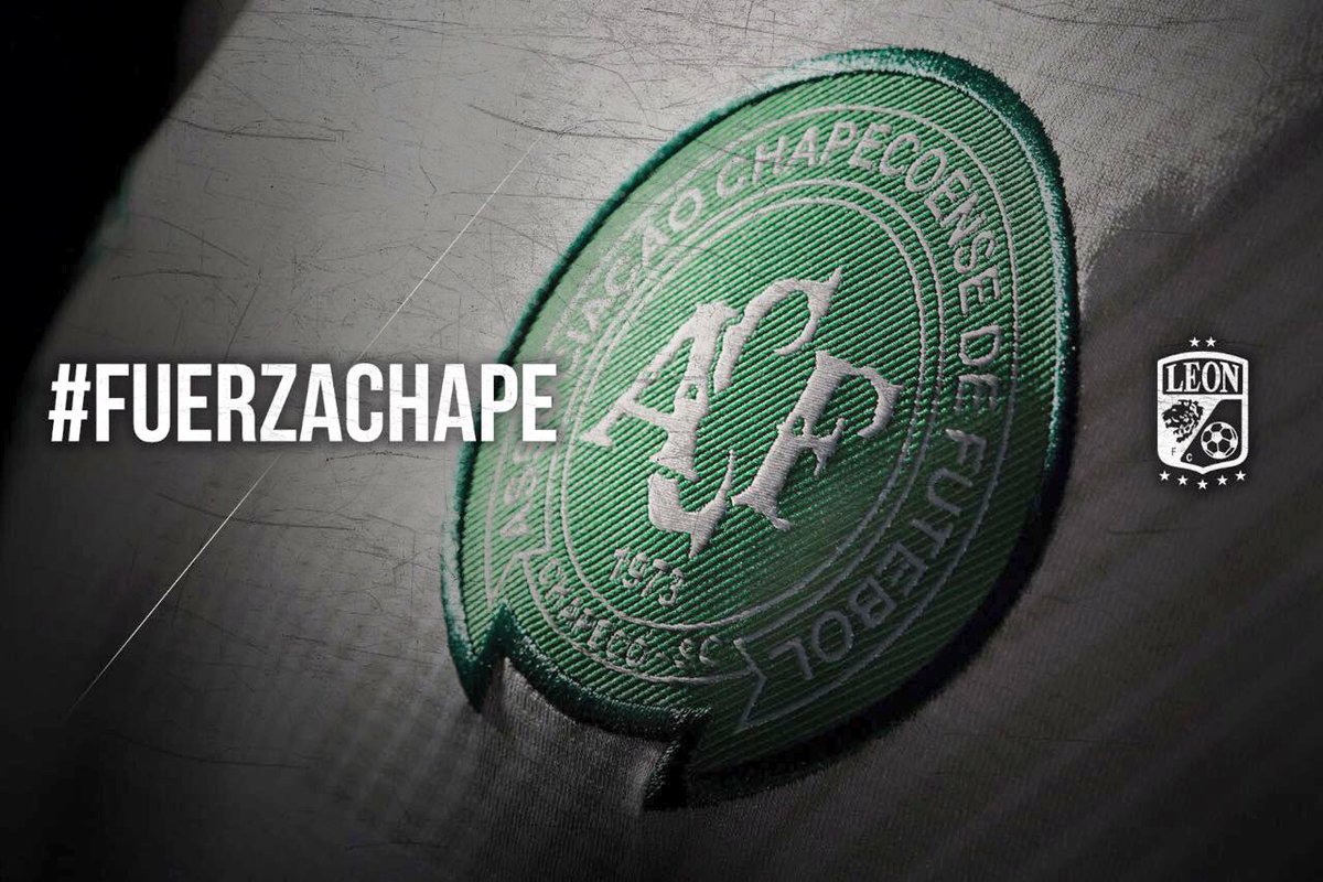 clubleonfc's tweet photo. Termina un día triste para el mundo del futbol. Mañana saldremos a la cancha pensando en ustedes. #FuerzaChape https://t.co/hRqrL8BgTM