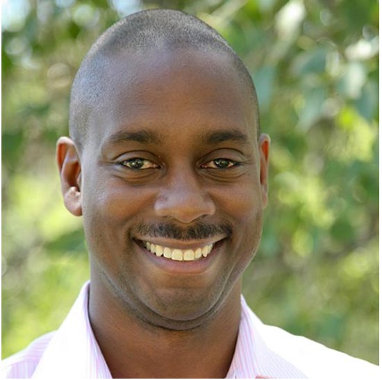 KelloggNetImp's tweet photo. Come hear Darryl Cobb (KSM '00) Partner at Charter School Growth Fund on Thurs, Dec 1st @ the Jake! RSVP on CampusGroups. @CharterGrowth https://t.co/TLecdpiq1q