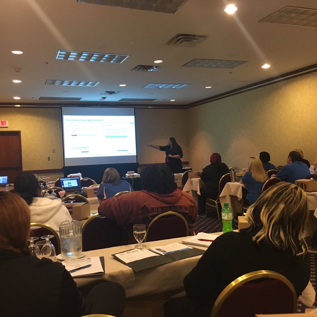 KellyEveleigh's tweet photo. A wonderful day of training, and another one to go! #whereyouat #Teamtraining #Boostmobile #Easywireless @alexiaautin@piper_mcmahon https://t.co/8xmWH2PyrQ