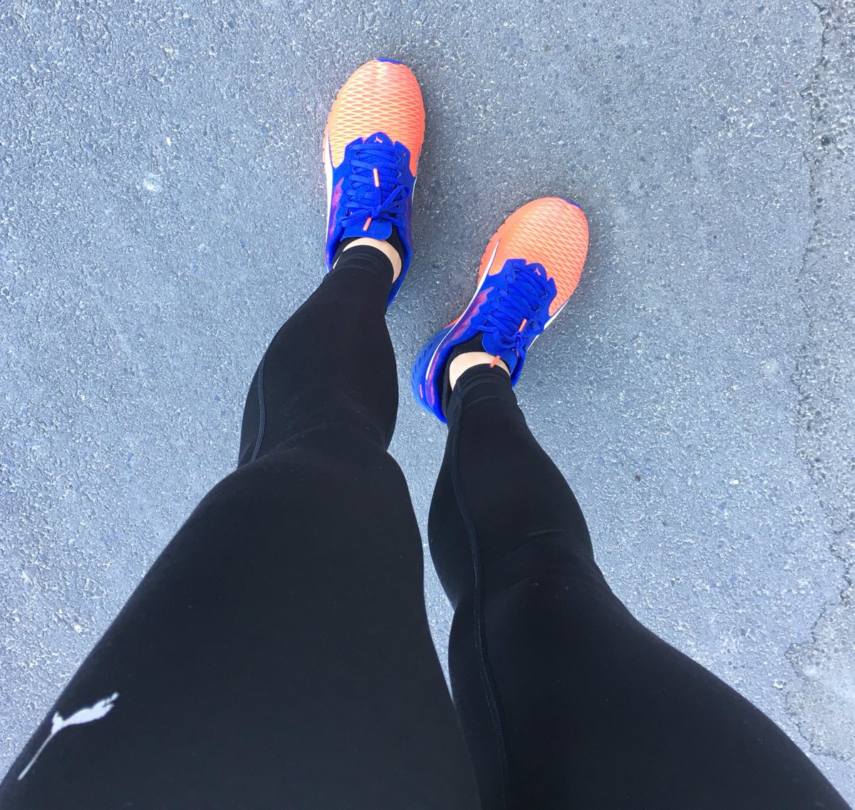 Amy_Hoppy's tweet photo. These @PUMASouthAfrica Dual Ignites were perfect for my 10km #training run &amp; these tights - awesome comfort, stretch &amp; fit @WomensHealthSA https://t.co/8zPu1sTc6h