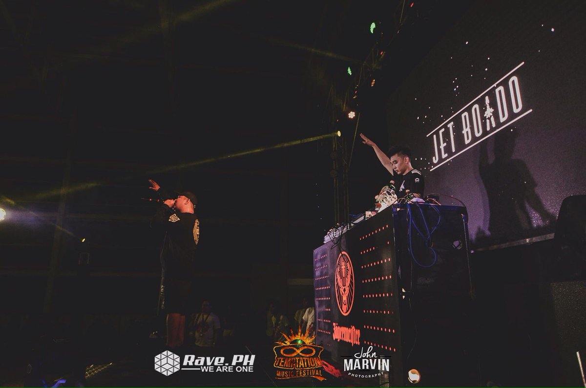 LipadCrew's tweet photo. @djjetboado with MC @mcboo_mnlhypin last "Temptation 8" @temptation_music_festival ๐ธ: @johnmarvinnnn
#JetBoo
#JetBoado
#LipadCrew
#LIPAD https://t.co/DsFkwbqXZc