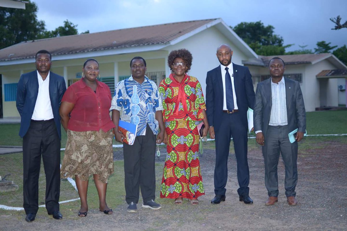 CorporateChall's tweet photo. Entreprises et Associations, tout le monde est prêt pour le #CorporateChallenge ! Conf de presse ce Mercredi pour le tirage au sort. #Gabon https://t.co/J9C4d607gA