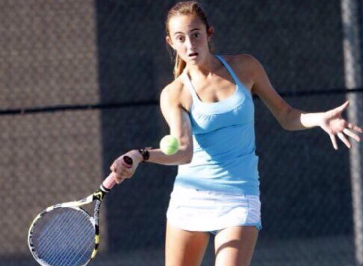 mjszabo's tweet photo. Four years of forehands: The @JasieDunk story. 
@daniellewillsn @camelllliiiaaa @BrookeKenerson @daniellewillsn @bellajmckinney https://t.co/zQrPmJzWaX