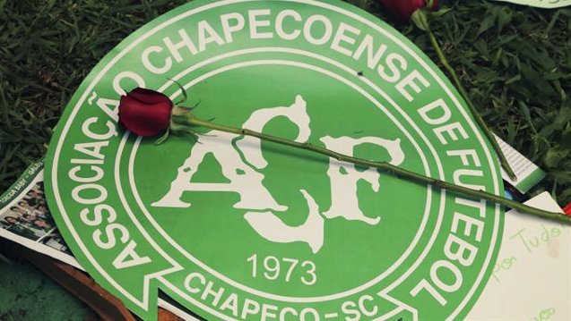 CarolinaMarin's tweet photo. El mundo del deporte está de luto. Toda nuestra fuerza para el @ChapecoenseReal, sus aficionados y las familias de las víctimas. https://t.co/Rf5BYY5vpR