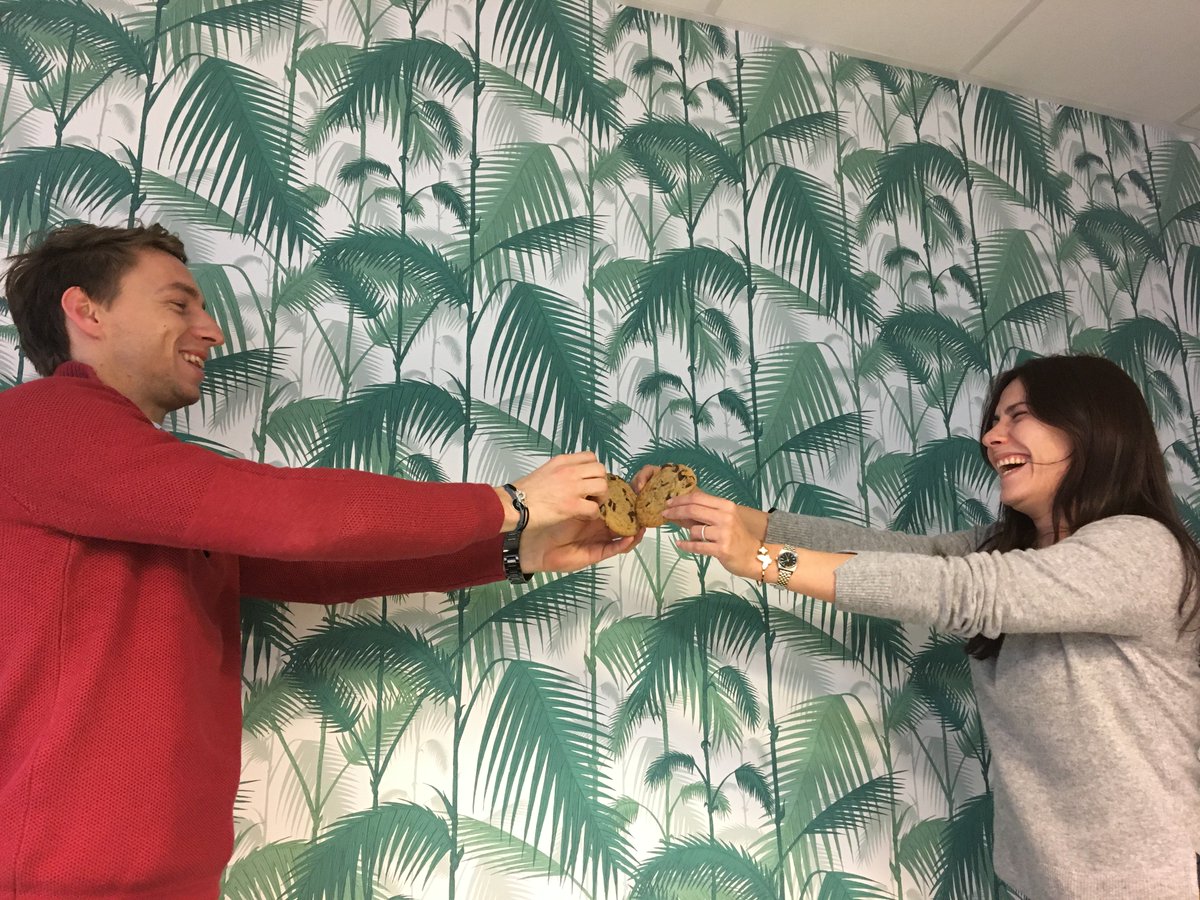 Lovely cookies for our lovely agencies ! <a href="/AGENCE79/">79</a> #engagingaudiences #wearetimone #bestcookies
