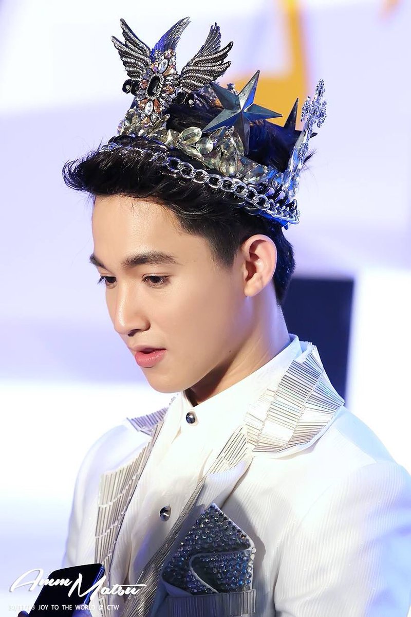 ritzthestar_fc's tweet photo. วันนี้ครบรอบเจ้าชายริท&amp;เจ้าหญิงคิมเบอร์รี่ งานเปิดไฟต้นคริสมาสต์@ centralworld (1) 
#ขอบคุณเจ้าของรูปนะค้าบ💚 https://t.co/mJoe9uwC3E