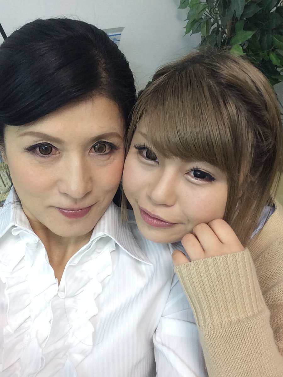 Feti072制作部official No Twitter 昨日の撮影は森下夕子さんと双葉かえでさん Kaede Futaba でした 森下さんの熟女ものと 森下さんと双葉さんによる教師と女生徒の年の差レズ 双葉さんのフェチメニューフルコースを撮影しました お二人ともお疲れ様でした Feti072制作部official No Twitter 昨日の撮影は森下夕子さんと双葉かえでさん Kaede Futaba でした 森下さんの熟女ものと 森下さんと双葉さんによる教師と女生徒の年の差レズ 双葉さんのフェチメニューフルコースを撮影しました お二人ともお疲れ様でした