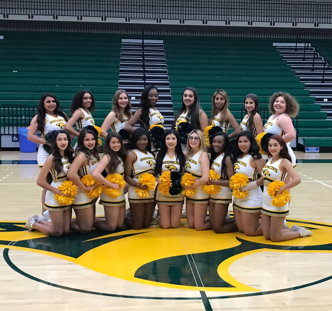 CPPcheer's tweet image. We love supporting our @cppbroncos! Thank you to everyone that came out today to supports our men's and women's basketball teams! 🏀