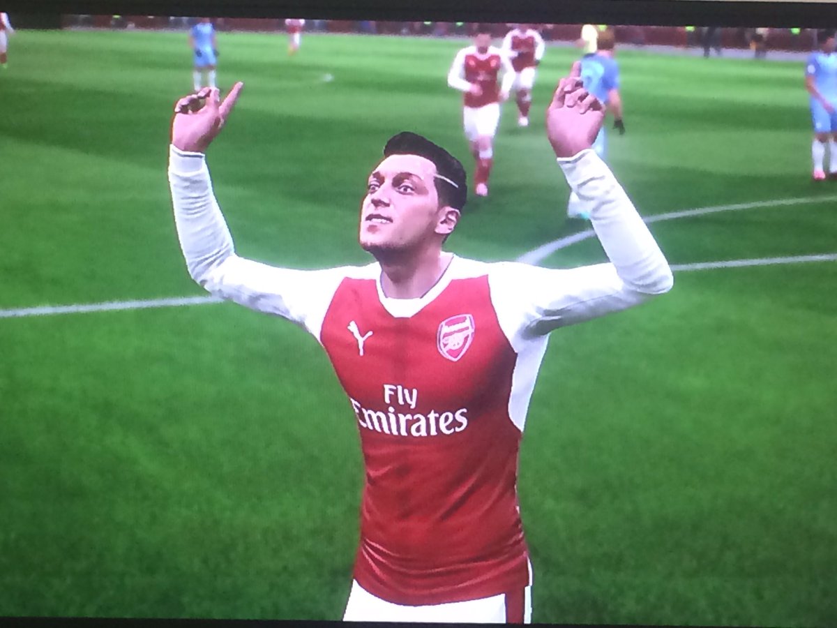 ChillAbdallah's tweet image. just scored a goal with Özil from a fancy Giroud assist. #changingroles 🤔