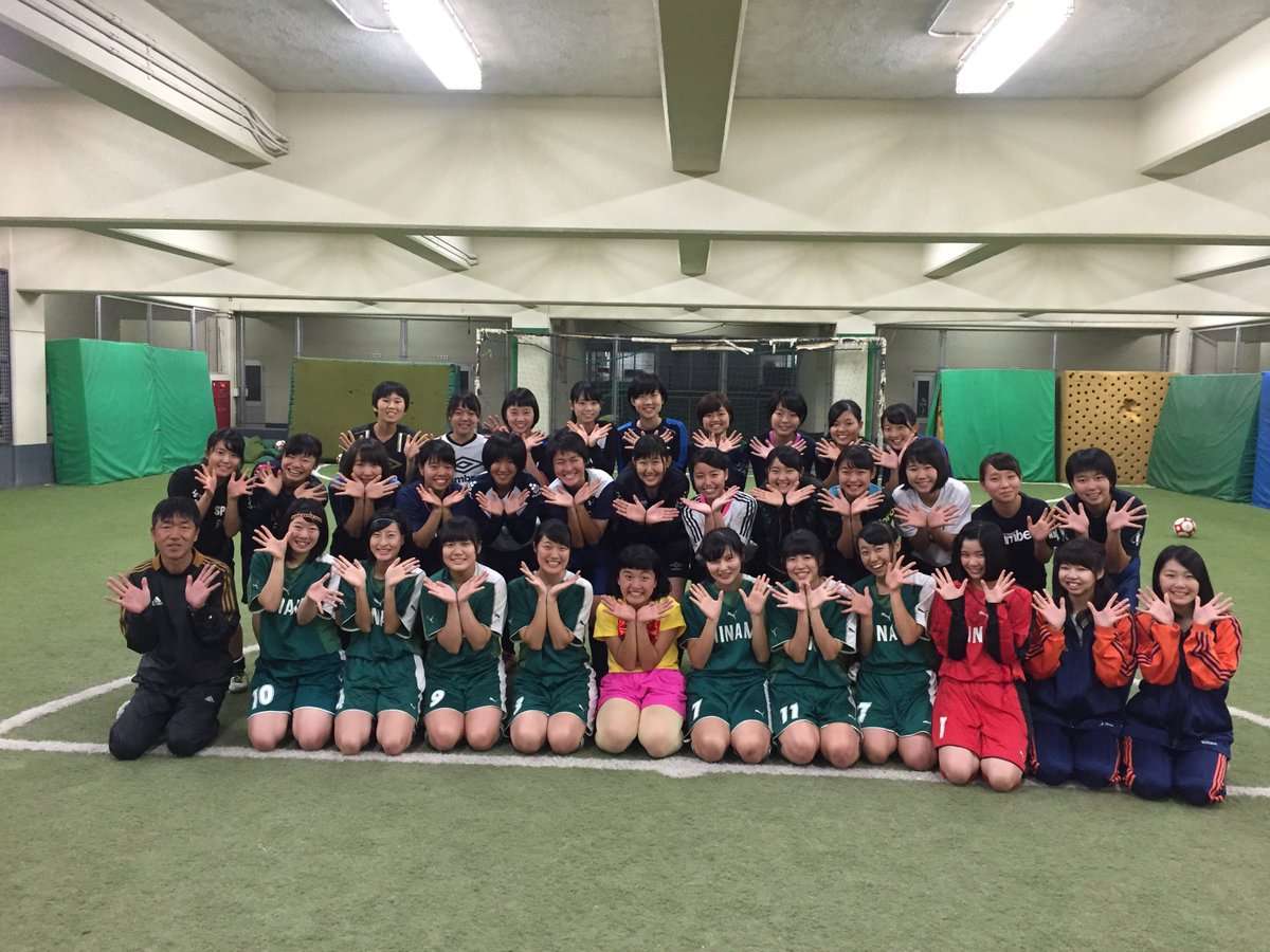 guruguruschool's tweet photo. ２００回放送を記念した特別企画『思い出宅配便』！３年前に登場した皆実のハイテンションガールは、芸能界デビュー３ヶ月にして超人気番組に抜擢！そんな森山あすかが、母校凱旋で大号泣！？広島国際学院の熱血先生は、奥さんへ４年越しのサプライズ大作戦を決行！12/4（日）午後4時55分！ https://t.co/9dQA45eMj6