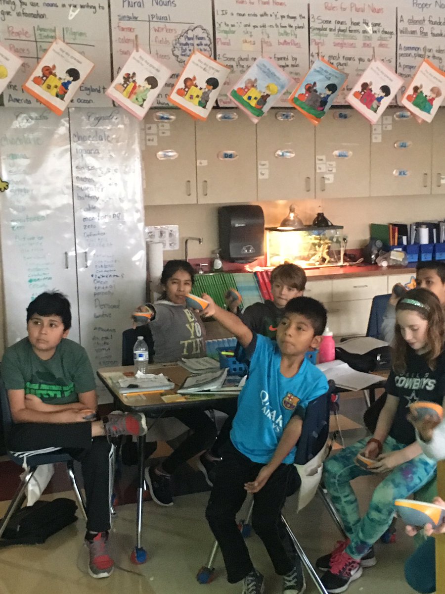 MrCastro112's tweet photo. #Students become very #Engaged when #ActiVotes is present during classtime. We chose our #Gecko's name! Hello Cosmo!! #112pride #otmonarchs https://t.co/88Cp2h94c6