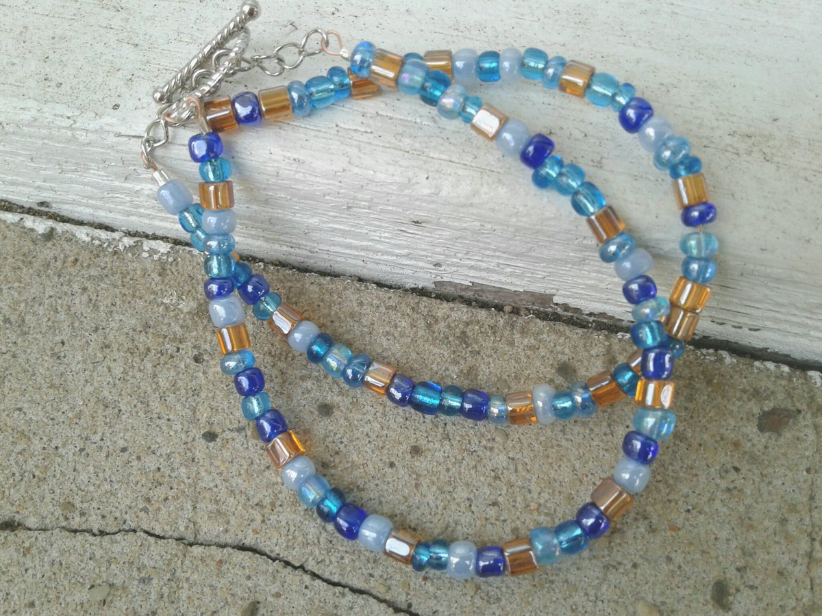 cinfaycrous70's tweet image. 2 strand seed bead bracelet with toggle clasp #seedbeads #2strands #blues #giftsforher #Christmasideas #giftingmadeeasy #Giftforsister #gift