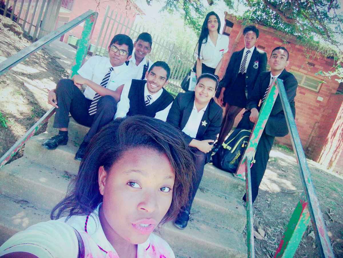 VickhalRoopram's tweet photo. Last day of high school feeling great!!!... #ClassOf2016.   #ShoolsOut https://t.co/TYDBgADyvA