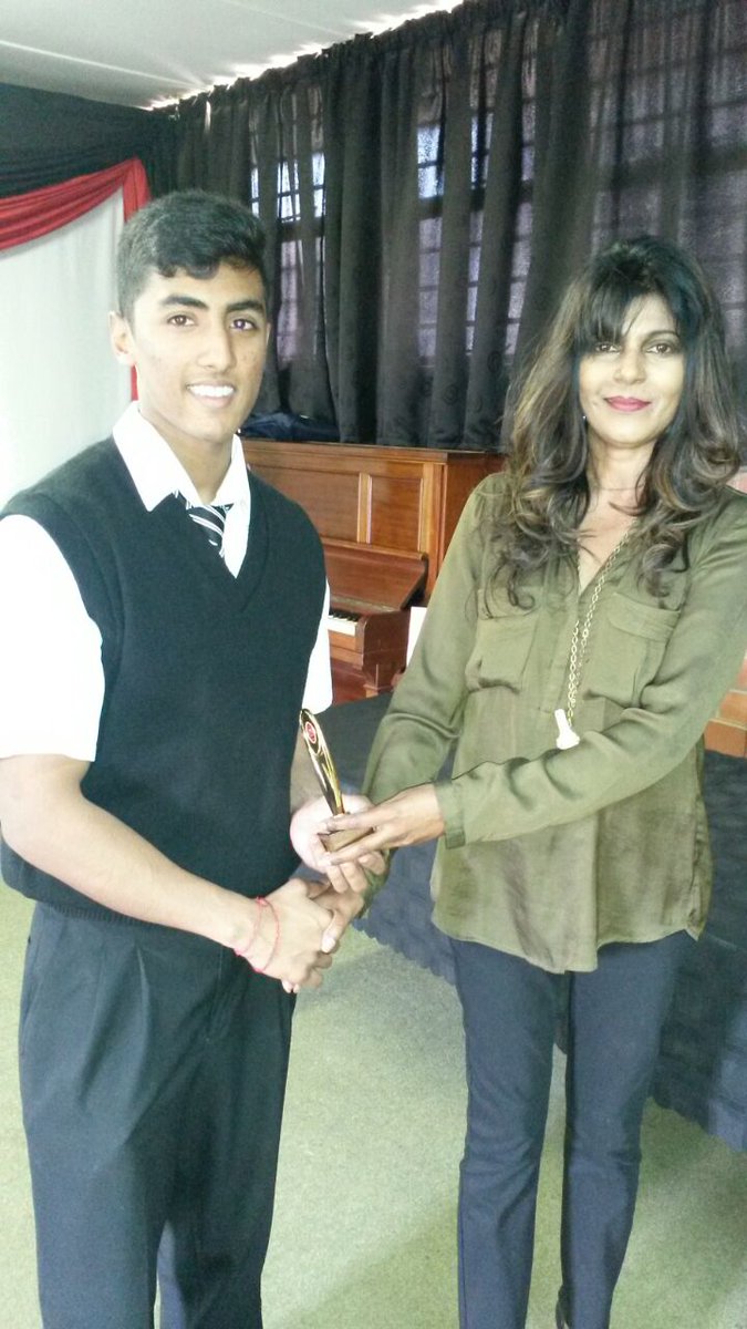 VickhalRoopram's tweet photo. Last day of high school feeling great!!!... #ClassOf2016.   #ShoolsOut https://t.co/TYDBgADyvA