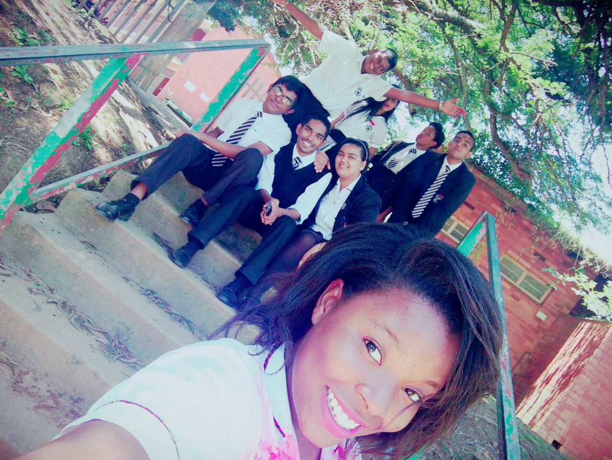 VickhalRoopram's tweet photo. Last day of high school feeling great!!!... #ClassOf2016.   #ShoolsOut https://t.co/TYDBgADyvA