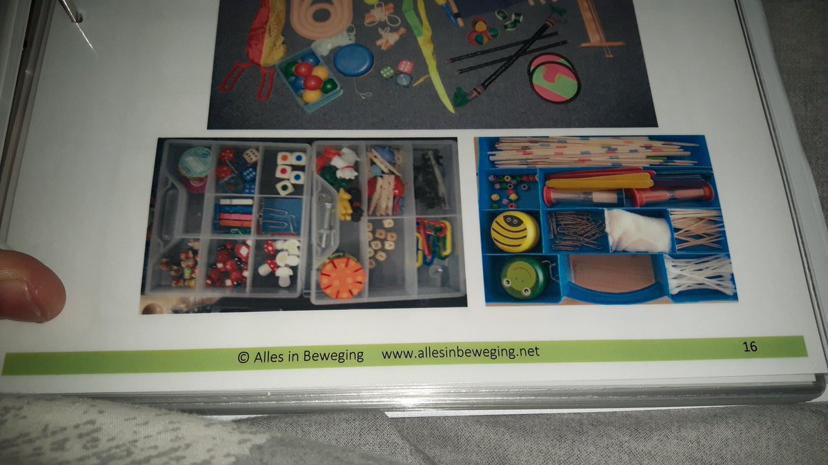Gisteravond inspirerende  workshops gevolgd <a href="/AllesinBeweging/">Alles in Beweging</a>  Dynamische schooldag. Motoriekkist die ik gebruik staat zelfs in workshop map!