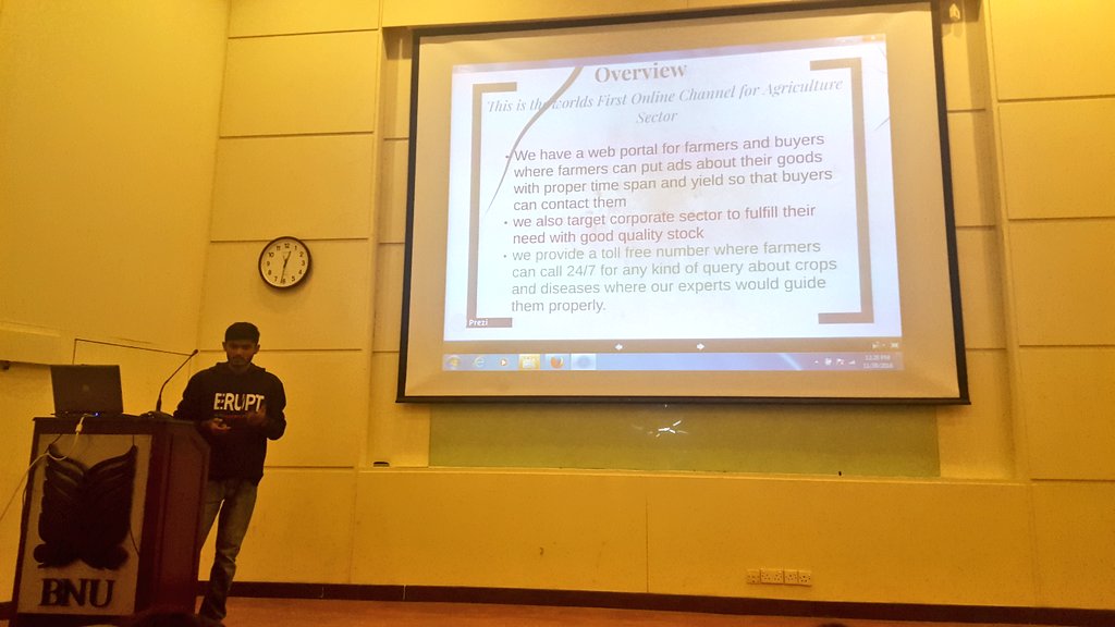 PITBIncubation's tweet photo. 'FarmerBook' is creating a Web portal for #farmers to identify the best way to grow through information sharing. At #Erupt @BNULahore https://t.co/6TyvfsfwSy