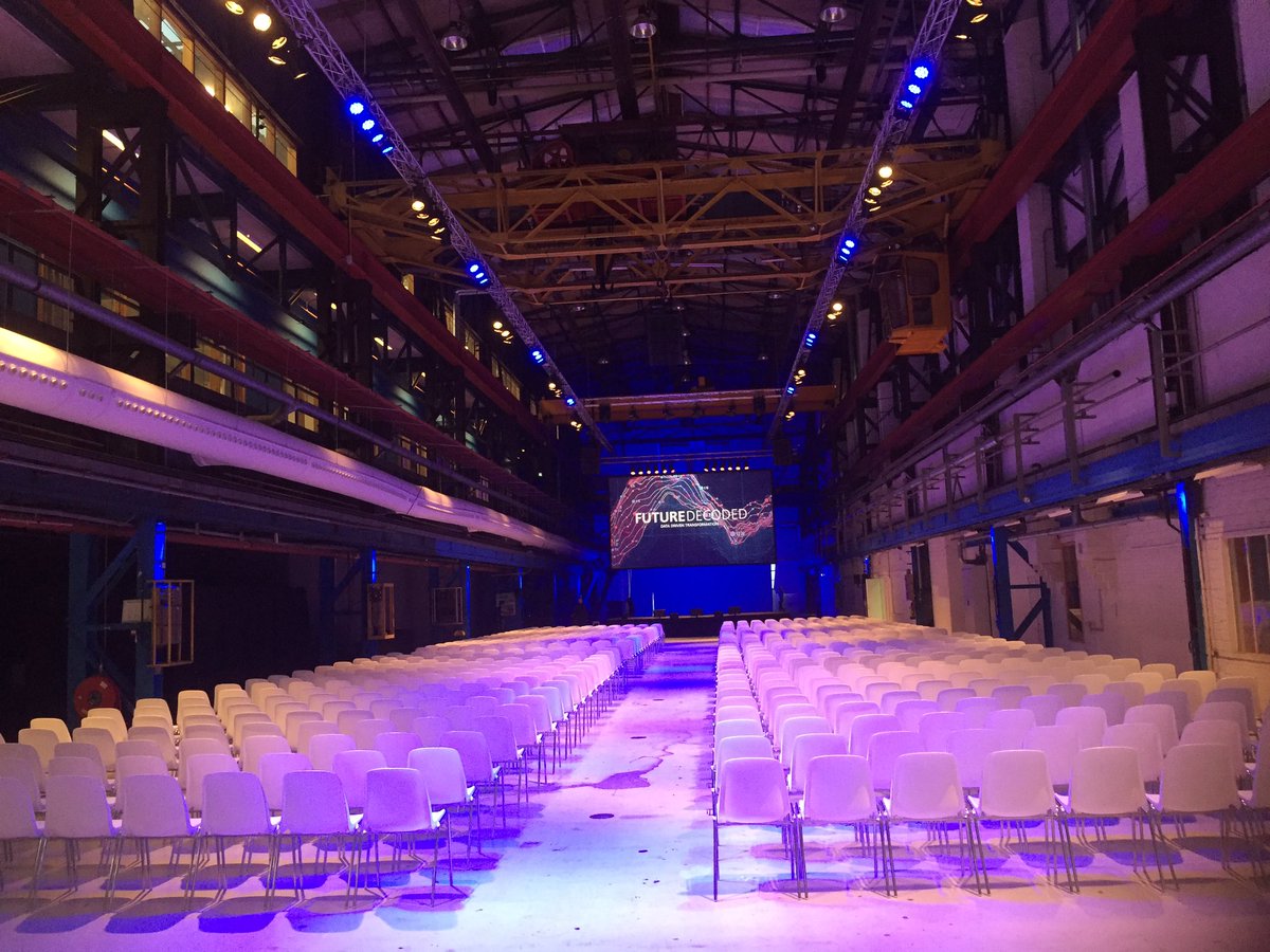 brightOneTweets's tweet photo. Vandaag zijn we op #futuredecoded. Straks een volle bak! https://t.co/RBNKQqvPKo