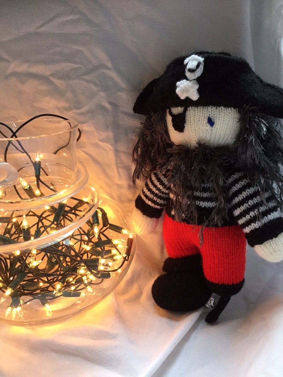 PopPenryn's tweet photo. Open 7 days a week 6 Lower Market Street, Penryn #jewellery #art #food #pirates #quilts #clothing #toys #gifts https://t.co/9Xo7Tywnrd