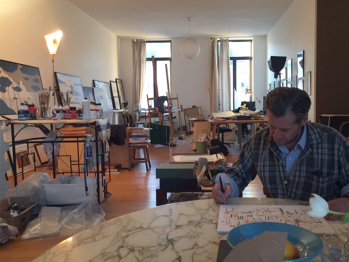 dingdongpaper's tweet photo. François Avril signing his drawings for Season 2. #DDPTWO #FrancoisAvril --> https://t.co/CsNYztjZE0 https://t.co/j0nQBHC2Ej