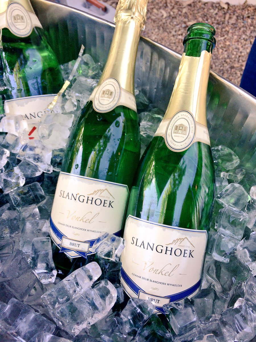 What better way to start the day than with beautiful <a href="/SlanghoekCellar/">Slanghoek WineCellar</a> wines paired with <a href="/foxcroftfood/">Foxcroft Constantia</a>? Lucky me! #Wine #Dine 🍽🍾
