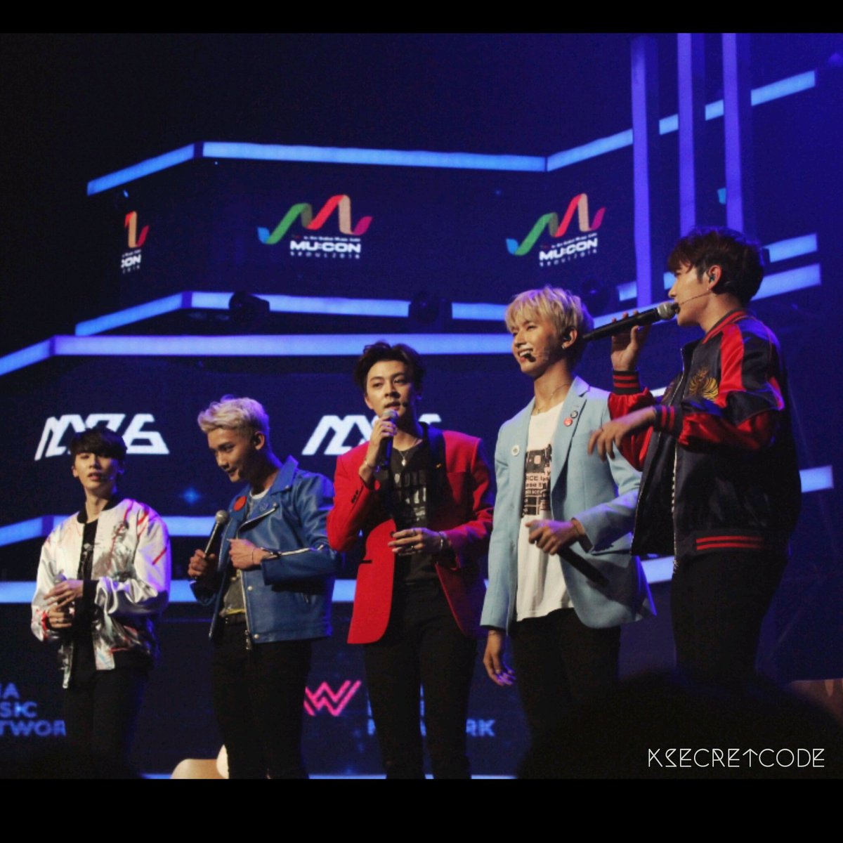 ksecretcode's tweet photo. #HALO and #MAP6 will celebrate New Year with Malaysian fans on 30th December 2016..Mark your calendar guys^^ @HelloHALO_  #헤일로 #맵식스 https://t.co/jRfKuNPVuq