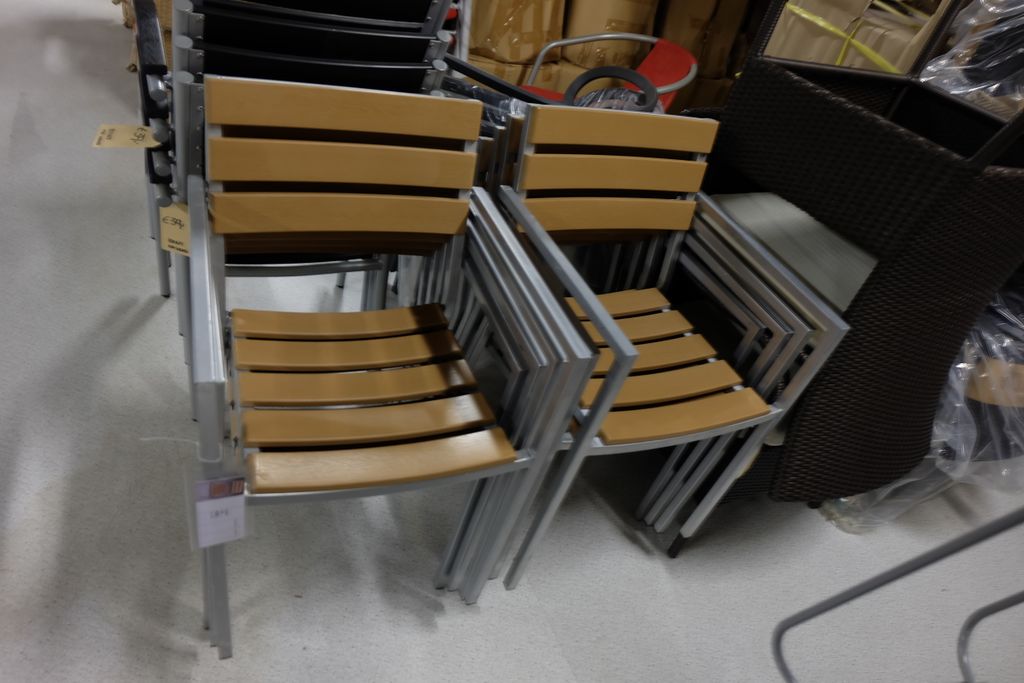 A7 outlet tweet media