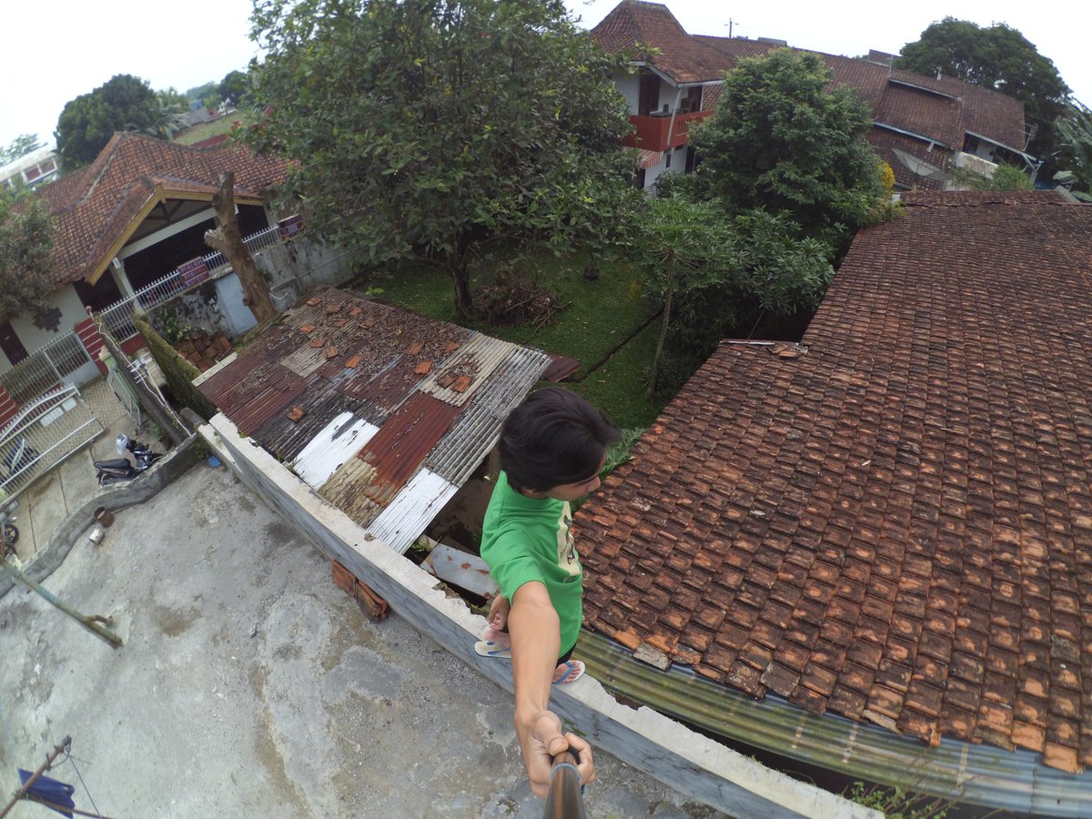 jamid27's tweet photo. Tetep suka ketinggian https://t.co/4iNKpvRvNx