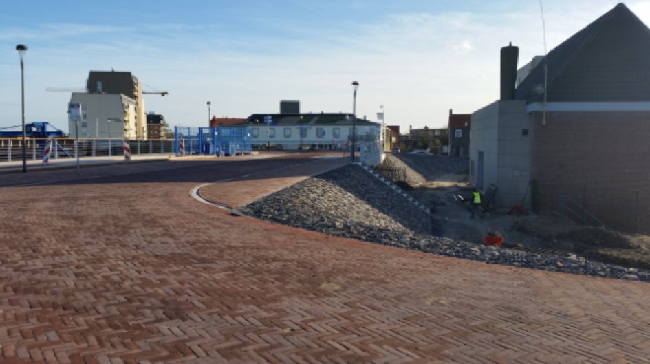Het maritiem balkon en de wegen zijn gereed. De Boulevard de Wielingen en de Scheldestraat zijn nu weer in beide rijrichtingen opengesteld.