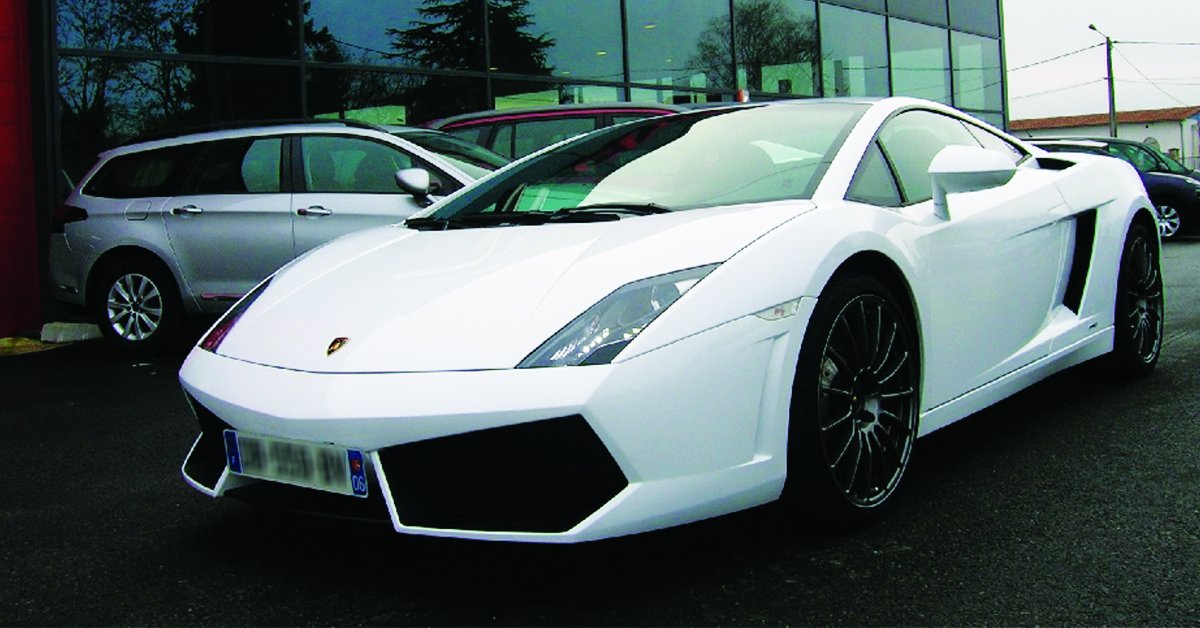ClictoutDEV's tweet photo. Et si vous commenciez 2017 au volant d'une #Lamborghini #Gallardo ? Découvrez-la au #garage Debenat : https://t.co/b0eBgY5HF0 !
#luxury #car https://t.co/BGBRGYRxAc