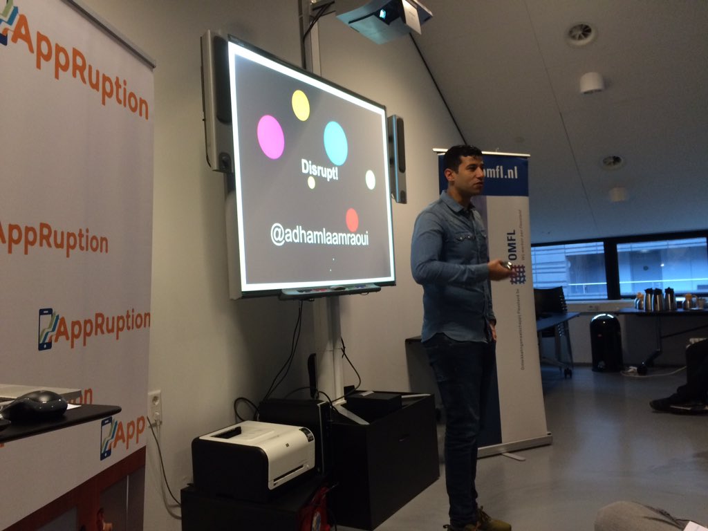 AppRuption's tweet photo. Adham vertelt over digitale innovatie in de bibliotheek! @nieuwebieb @adhamlaamraoui #AppRuption #edtech https://t.co/Uv0s2wdAKa