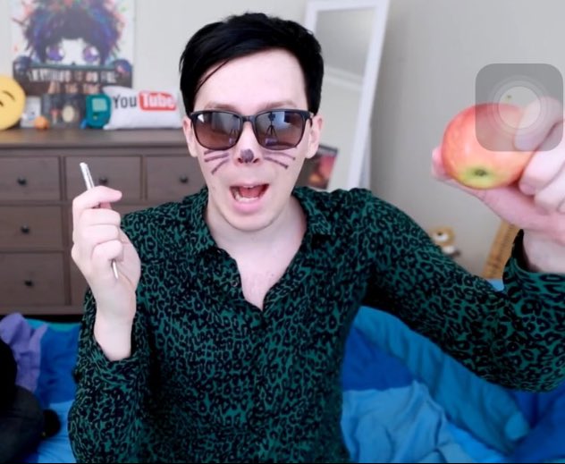 hslotara's tweet photo. These spot the difference games are getting so much harder!1!1!1!!1!1!1?21!1! https://t.co/wYyDLWKQtC